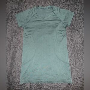 LULULEMON swiftly tech short sleeve